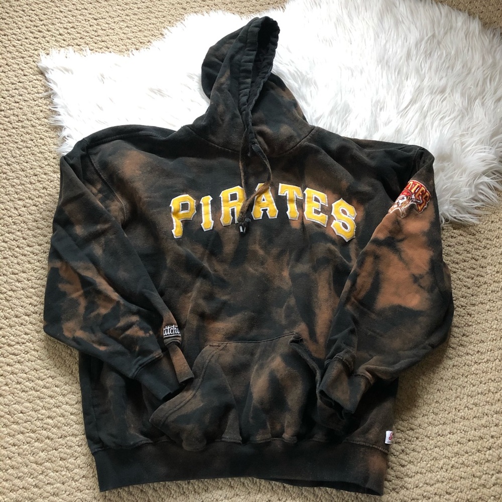 Vintage Bleached Pirates Hoodie - Picture 12 of 13